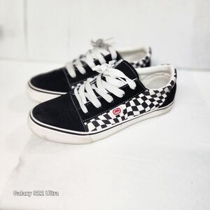 Ecko Unlimited Men's Black & White Checkered Canvas Sneaker Size 7 Retro Y2K.
